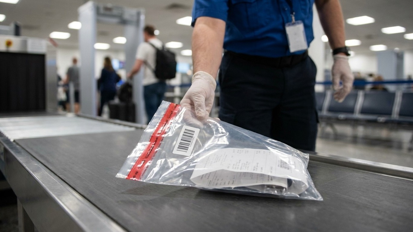 J'ai acheté une bouteille en duty-free à Londres et je l'ai perdue à Francfort sans l'avoir ouverte : le sac scellé n'a ri...
